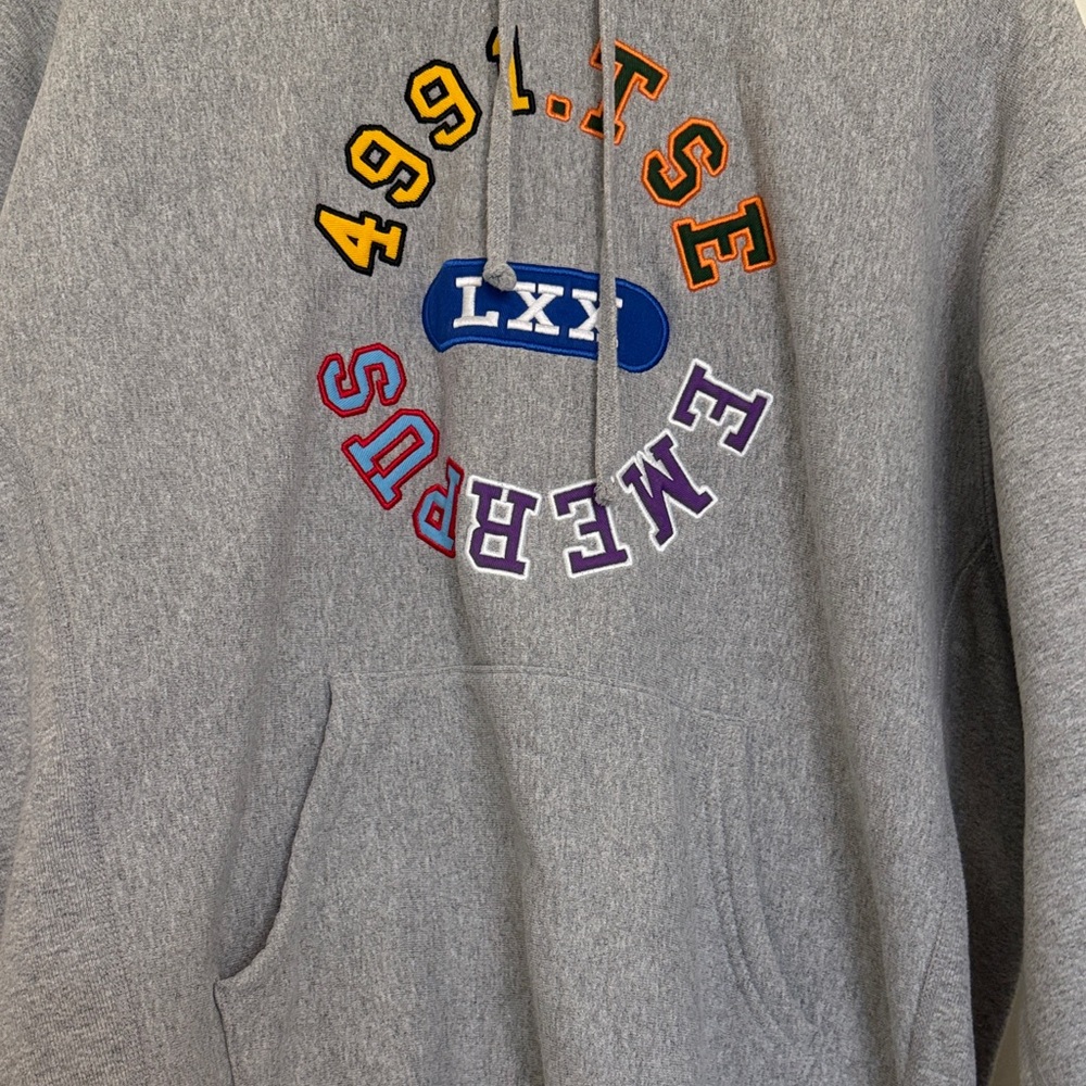 Men’s Supreme sweater. Size small. Authentic, no imperfections